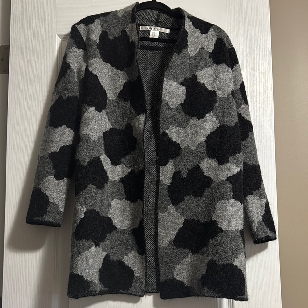 Stylish Black and Gray Women's Sweater